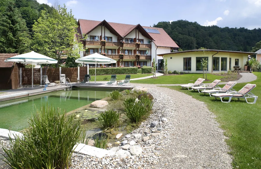 Hotel&Gasthof Zur Linde-1